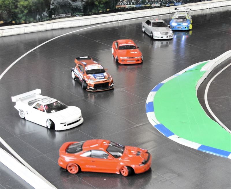 自作のラジコンカーでドリフトに挑戦してみよう 「ラジコンサーキット 