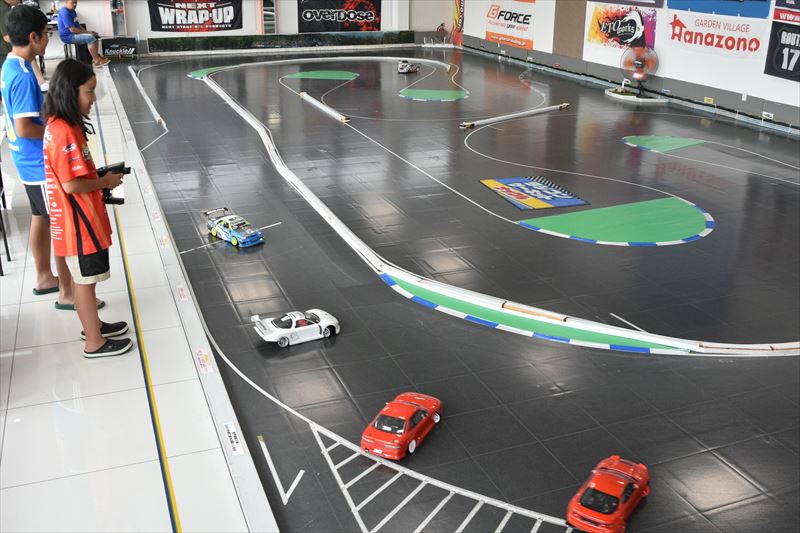 自作のラジコンカーでドリフトに挑戦してみよう 「ラジコンサーキット 
