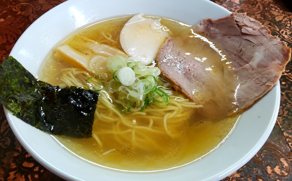 「麺屋なか乃」の塩らーめんは絶品でした。