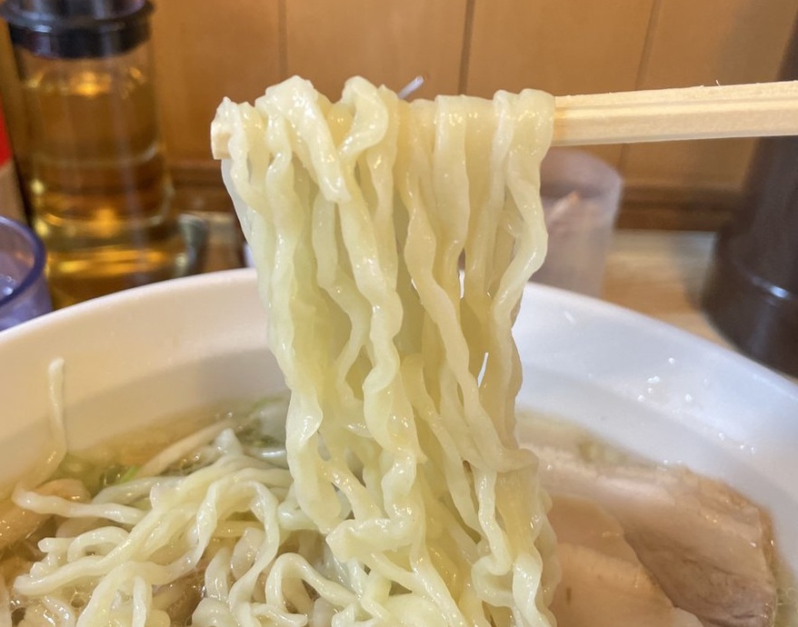 麺が中太でモチモチとした食感がいいです