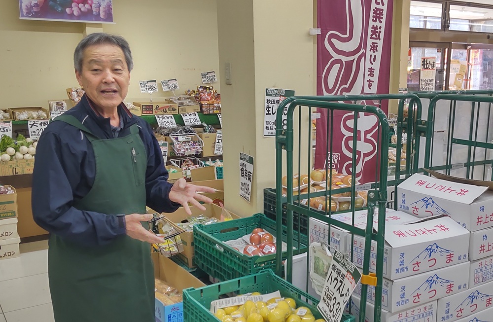 新鮮でおいしい野菜や果物を箱売りで買えるのが「ツカダ」の魅力と教えてくれました