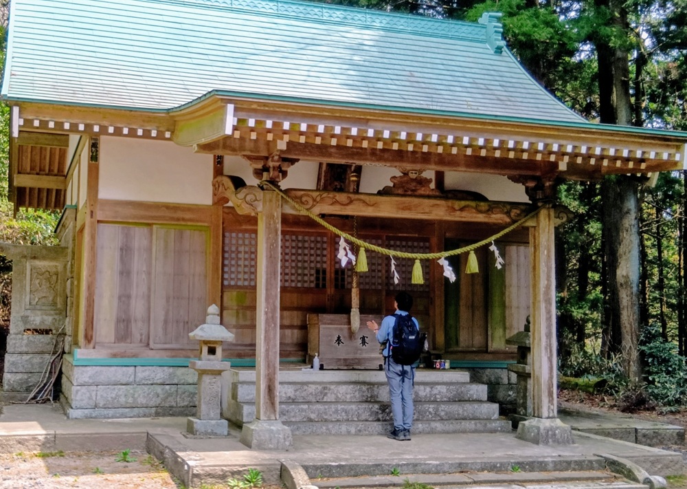 足尾神社は足の神様。足の守護にご利益があると言われます