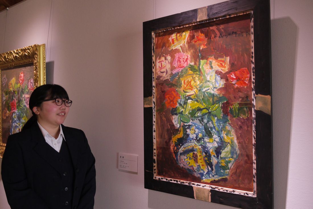中川一政の代表的なモチーフのバラが描かれた「薔薇」＝筑西市大塚