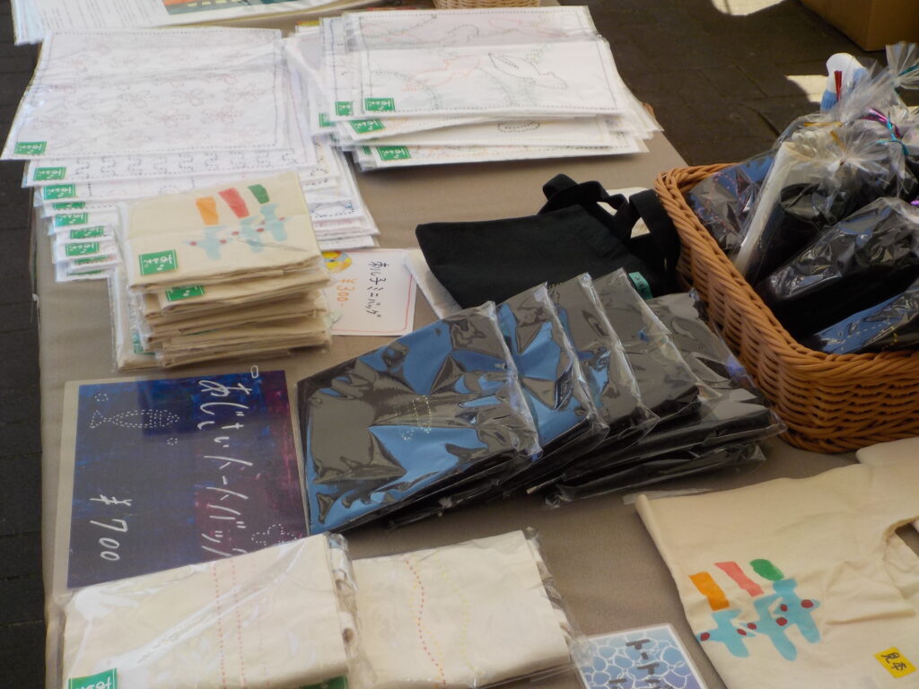 就労製品販売も行われます(社会福祉法人共生社提供)