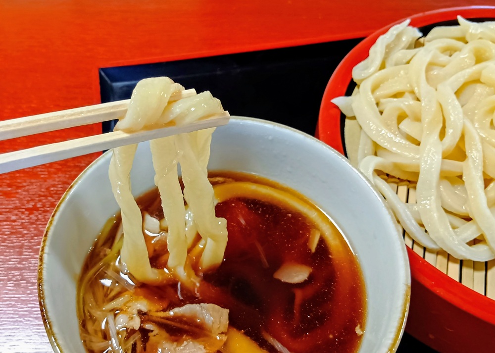 温かい肉汁にうどんをつけていただきました