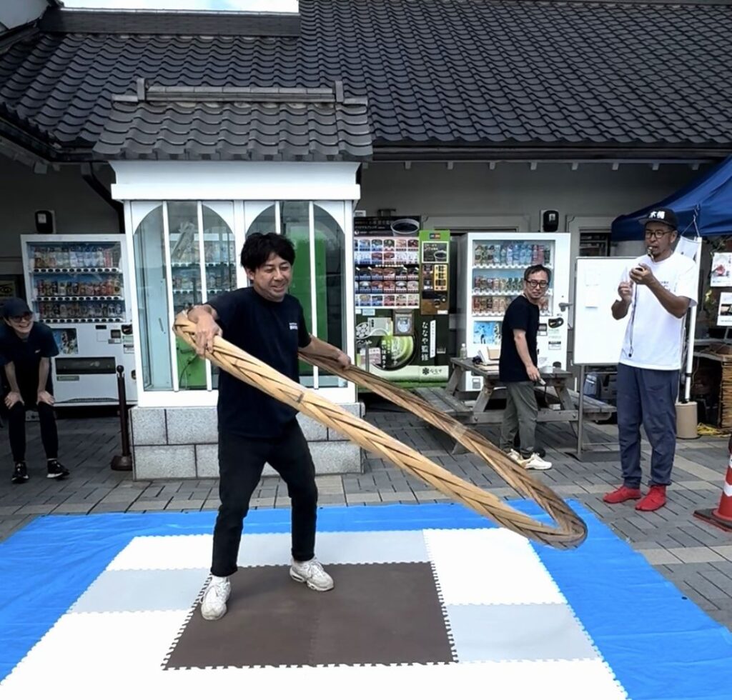 タガフープ世界選手権の茨城予選に参加する男性(2024年、さかいまちづくり公社提供)
