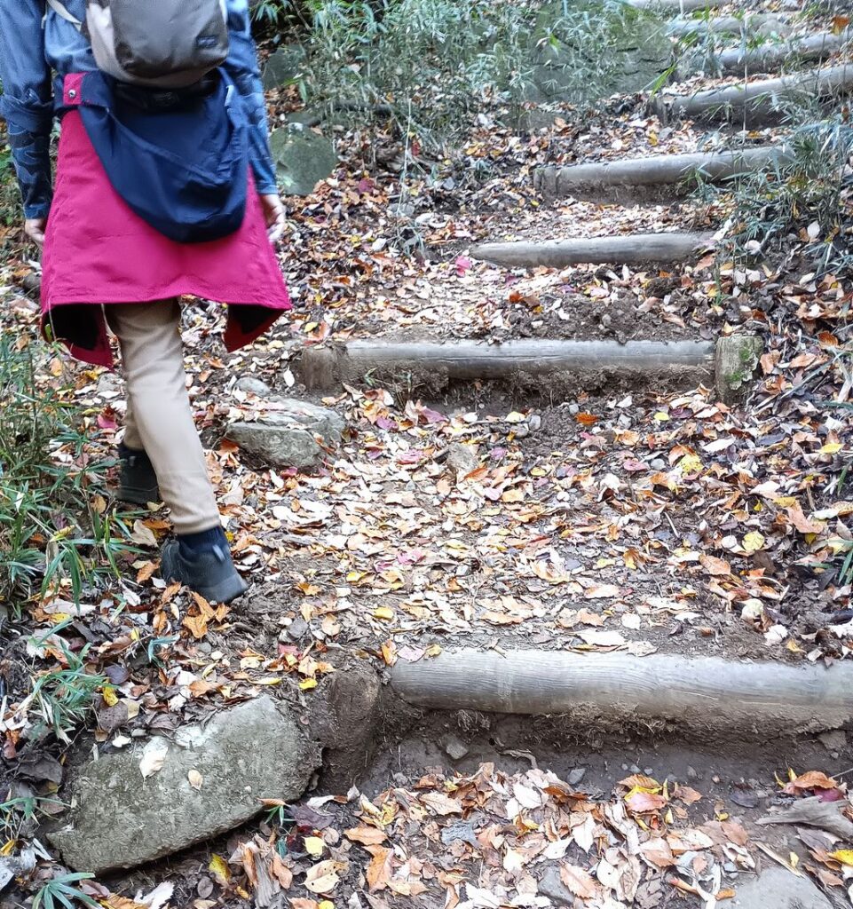 700段を超える「地獄の階段」が始まっています
