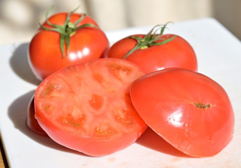 ゼリー質が少なく厚みのある果肉が特徴