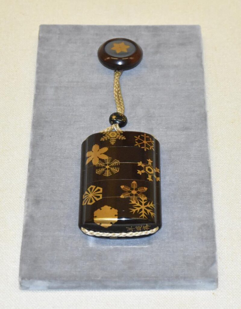 重要文化財の「雪華文蒔絵印籠」