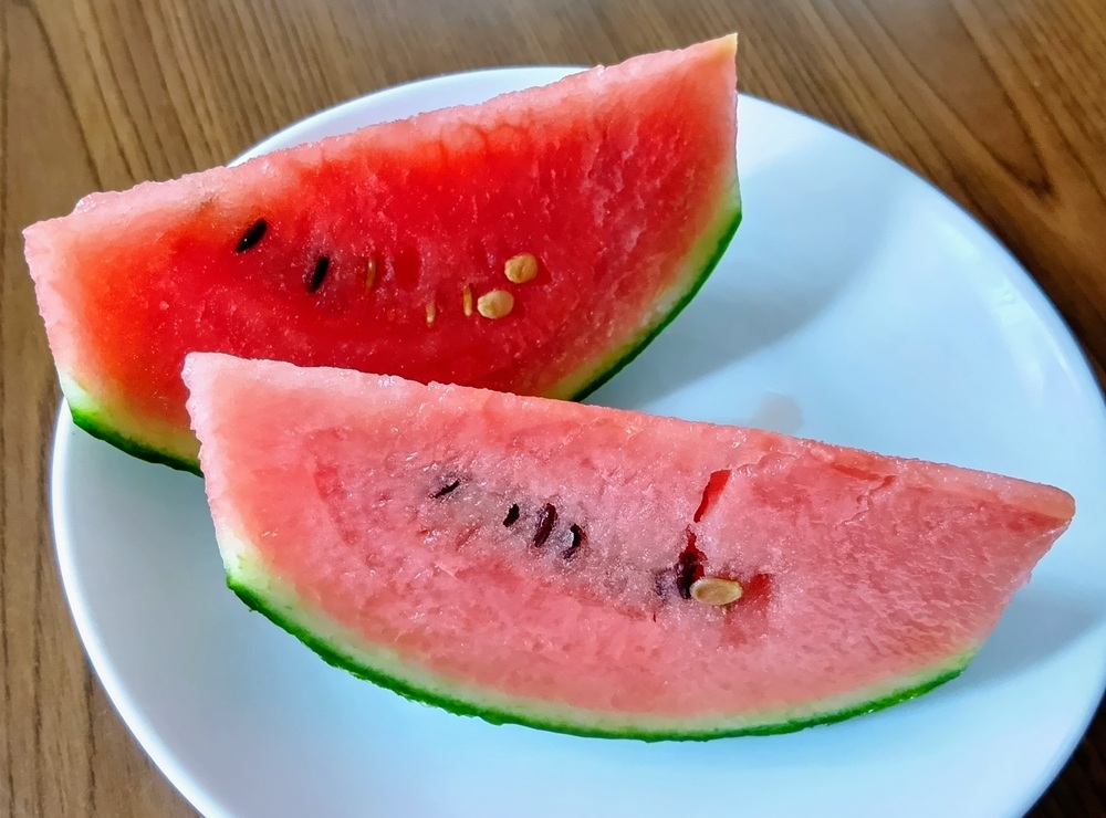 切り分けると甘い香りが漂います
