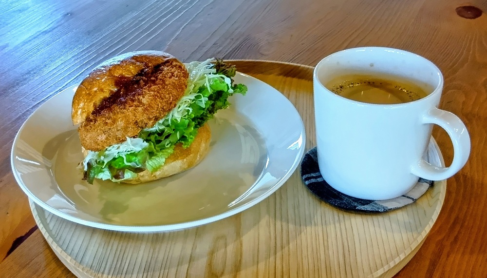 メンチカツバーガー