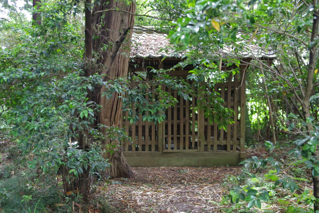 高松家の敷地内に鎮座している晴明神社(筑西市猫島)