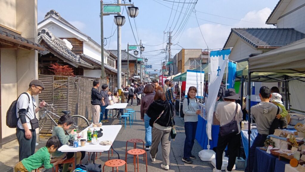 2026年3月に御陣屋前通りで開催された朝市