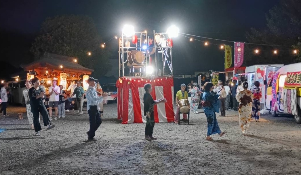 昨年の盆踊り大会=実行委員会提供